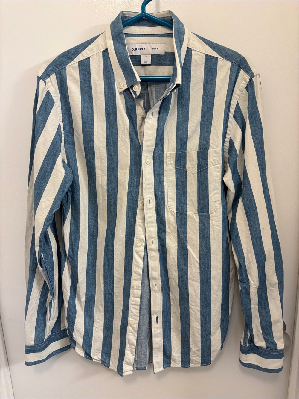 Old Navy Vertical Blue & White Stripe Button-Down Shirt